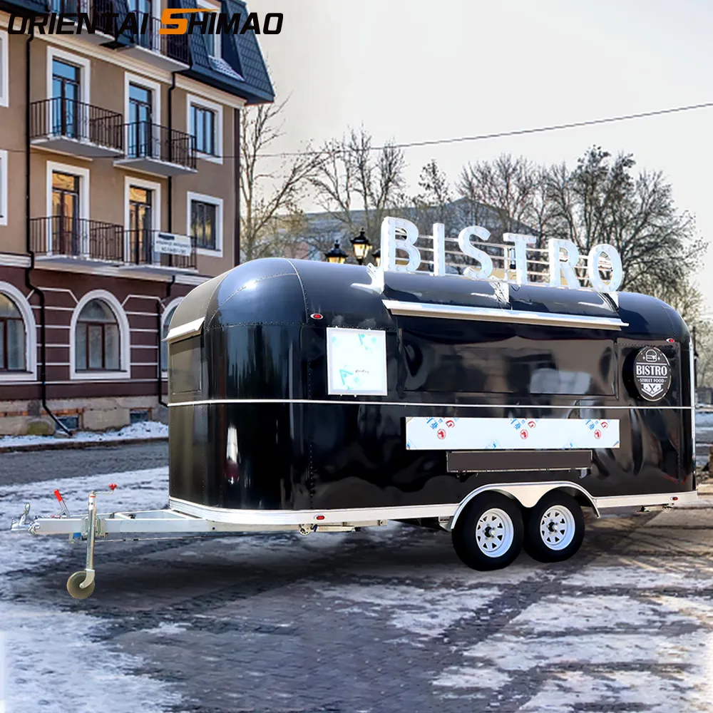 مقطورة طعام Airstream سوداء